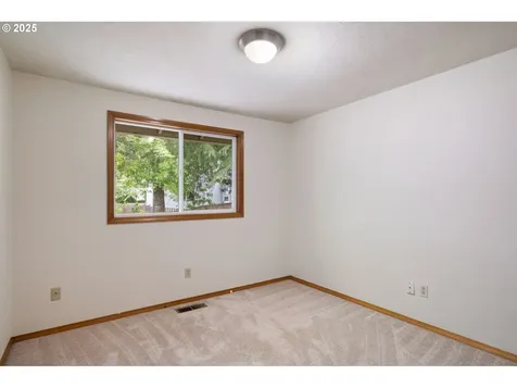 8836 SW 51st Avenue Portland OR 97219