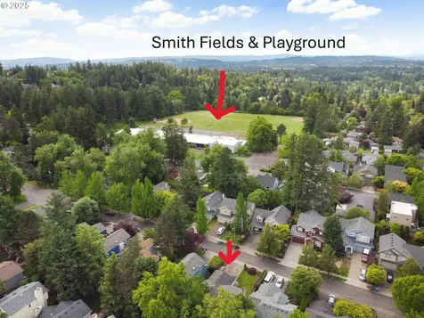 8836 SW 51st Avenue Portland OR 97219