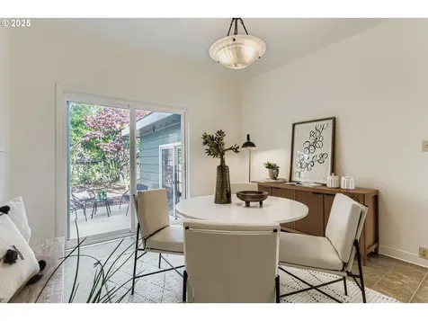 5517 SE Boise Street Portland OR 97206