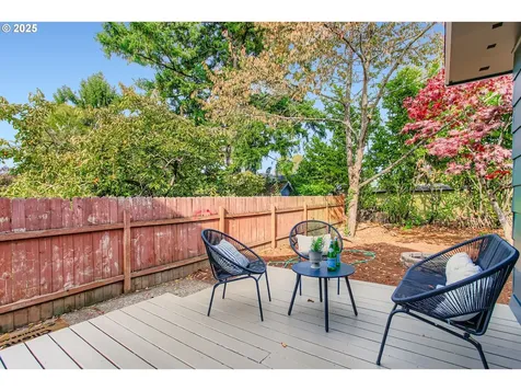 5517 SE Boise Street Portland OR 97206
