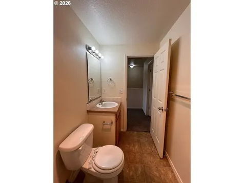 5701 NE 135th Avenue Vancouver WA 98682