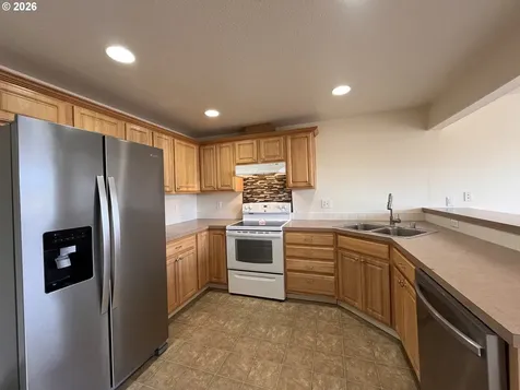 5701 NE 135th Avenue Vancouver WA 98682
