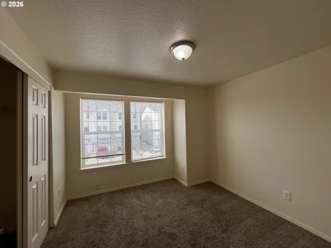 5701 NE 135th Avenue Vancouver WA 98682