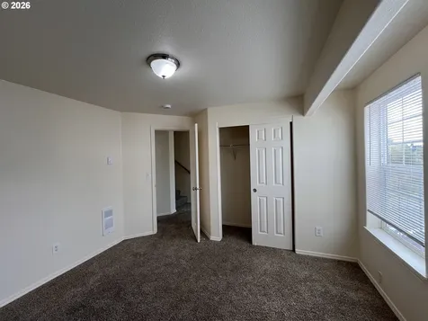 5701 NE 135th Avenue Vancouver WA 98682