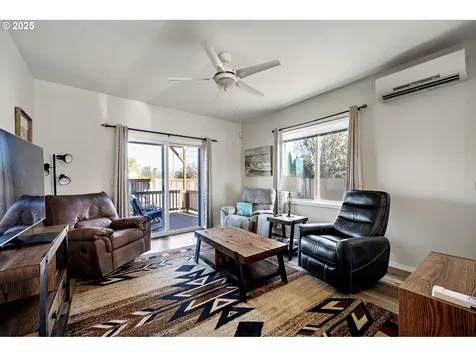 3741 Century Drive Eugene OR 97402