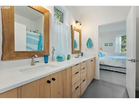 11533 NE Anna Drive Newberg OR 97132