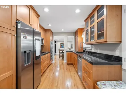 7315 SW Sylvan Court Portland OR 97225