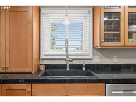 7315 SW Sylvan Court Portland OR 97225