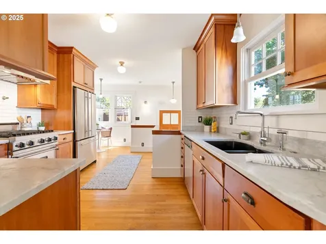 3343 NE 12th Avenue Portland OR 97212