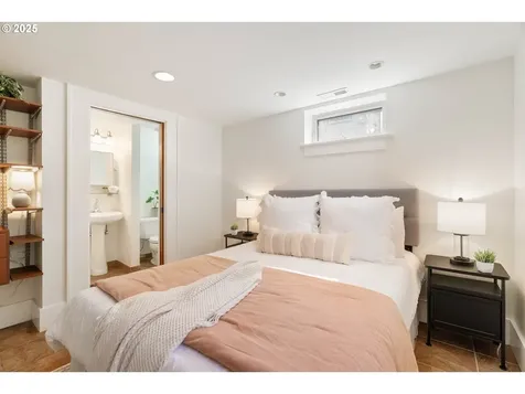 3343 NE 12th Avenue Portland OR 97212