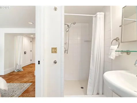 3343 NE 12th Avenue Portland OR 97212