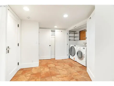 3343 NE 12th Avenue Portland OR 97212