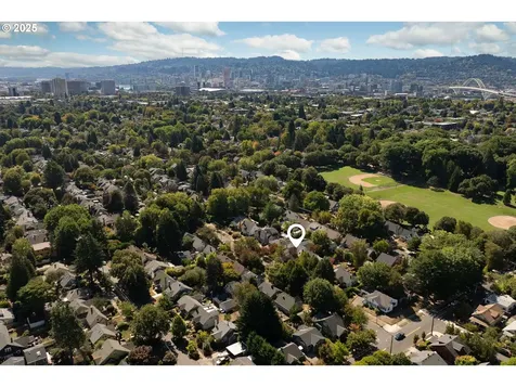 3343 NE 12th Avenue Portland OR 97212