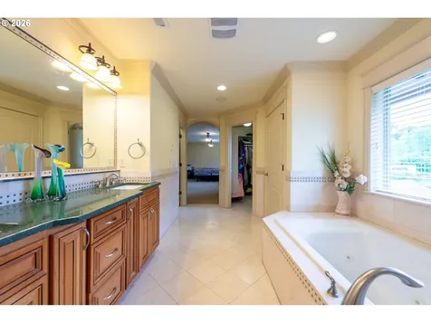 4107 NE 105th Avenue Portland OR 97220
