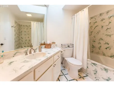 3983 SE 30th Street Gresham OR 97080