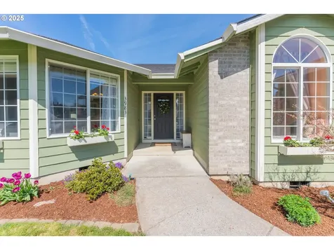 3983 SE 30th Street Gresham OR 97080