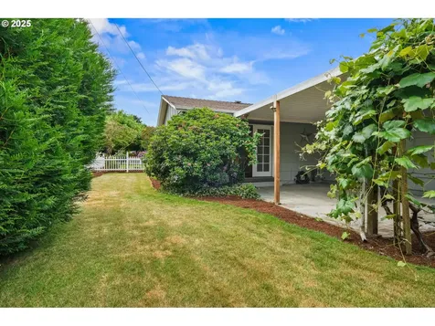 1522 Walton Way Woodburn OR 97071