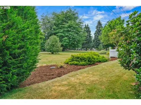 1522 Walton Way Woodburn OR 97071