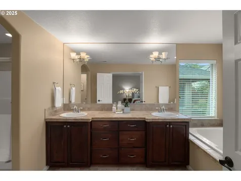 5392 NW 133rd Avenue Portland OR 97229