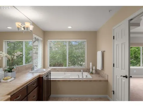 5392 NW 133rd Avenue Portland OR 97229