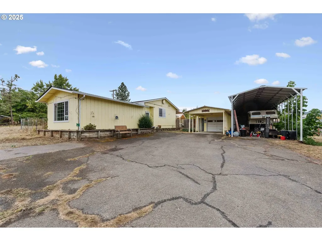 209 Dodson View Road Roseburg OR 97471