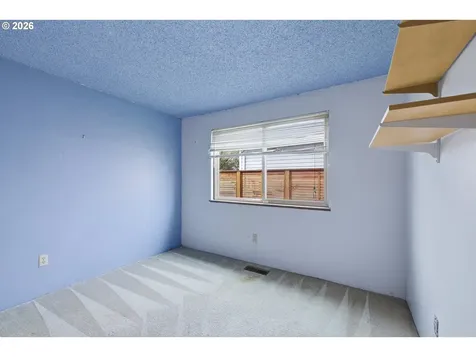 18501 SE Lincoln Street Portland OR 97233