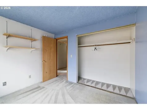 18501 SE Lincoln Street Portland OR 97233