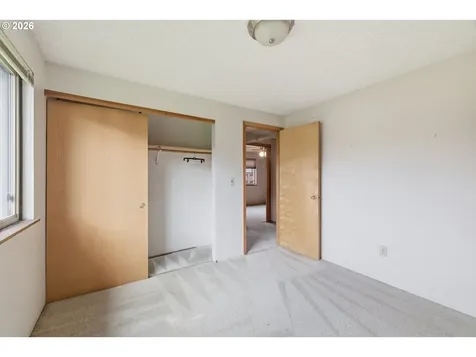 18501 SE Lincoln Street Portland OR 97233