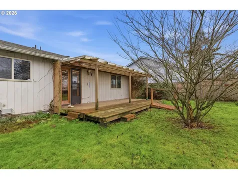 18501 SE Lincoln Street Portland OR 97233