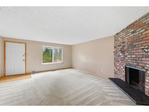 18501 SE Lincoln Street Portland OR 97233