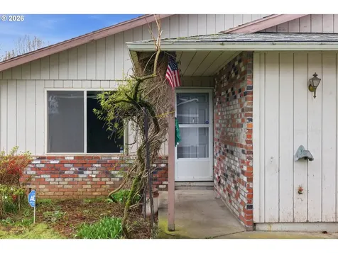 18501 SE Lincoln Street Portland OR 97233