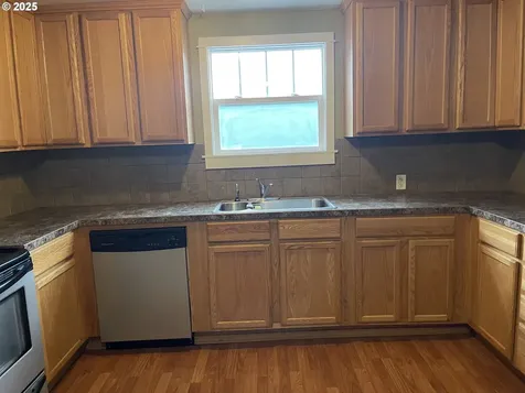 402 NE C Street Willamina OR 97396
