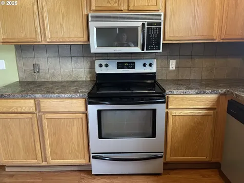 402 NE C Street Willamina OR 97396