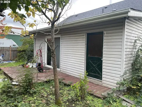 402 NE C Street Willamina OR 97396