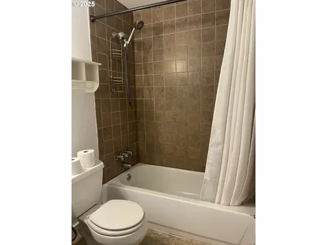 402 NE C Street Willamina OR 97396
