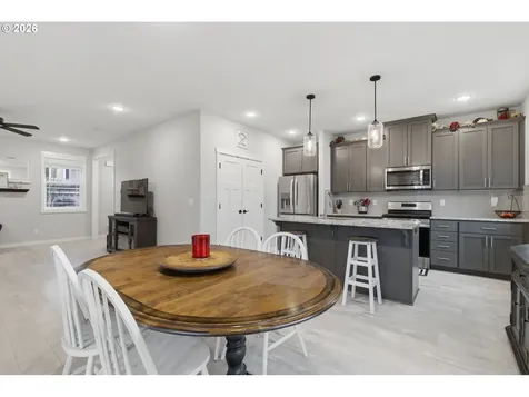 5115 Constellation Avenue NE Salem OR 97305