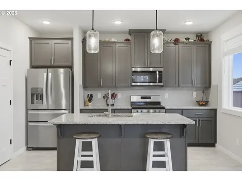 5115 Constellation Avenue NE Salem OR 97305