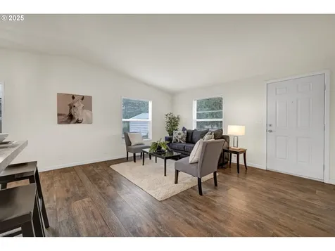 87886 Cedar Flat Road Springfield OR 97478