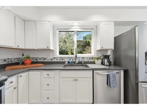 10339 SW 40th Avenue Portland OR 97219