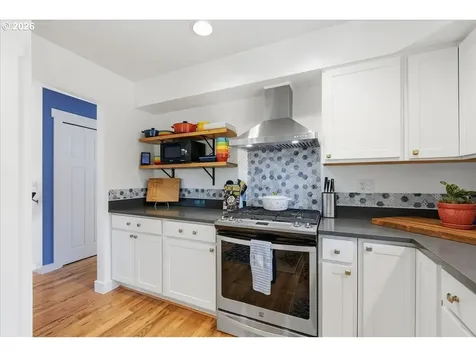 10339 SW 40th Avenue Portland OR 97219