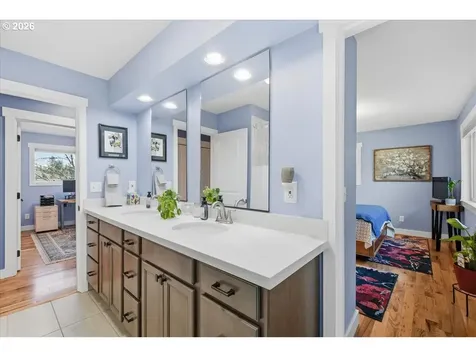 10339 SW 40th Avenue Portland OR 97219