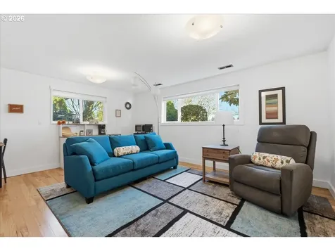 10339 SW 40th Avenue Portland OR 97219