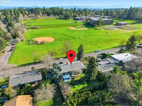 10339 SW 40th Avenue Portland OR 97219