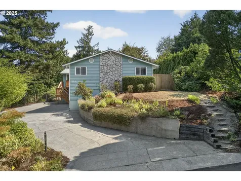 7324 SE 113th Avenue Portland OR 97266