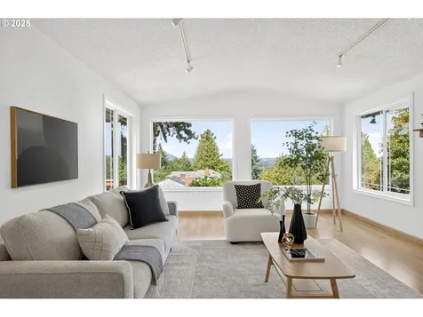 7324 SE 113th Avenue Portland OR 97266