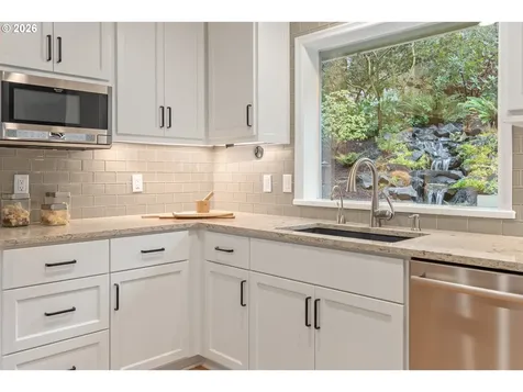 2380 W 28th Avenue Eugene OR 97405
