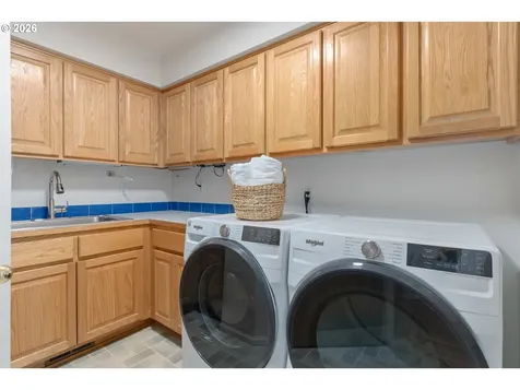 2380 W 28th Avenue Eugene OR 97405