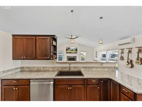 2669 Cedar Loop Drive Bandon OR 97411