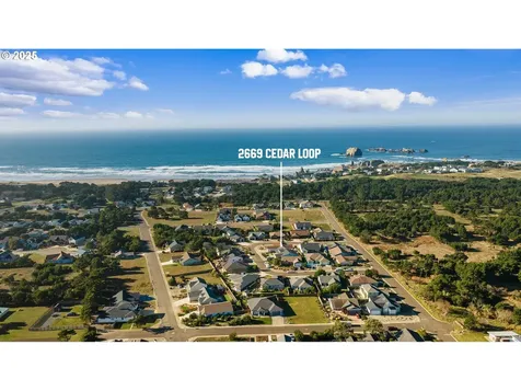 2669 Cedar Loop Drive Bandon OR 97411