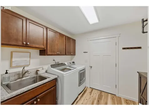 2669 Cedar Loop Drive Bandon OR 97411